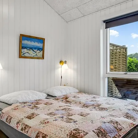 Sigrun - 300m From The Sea By Interhome *