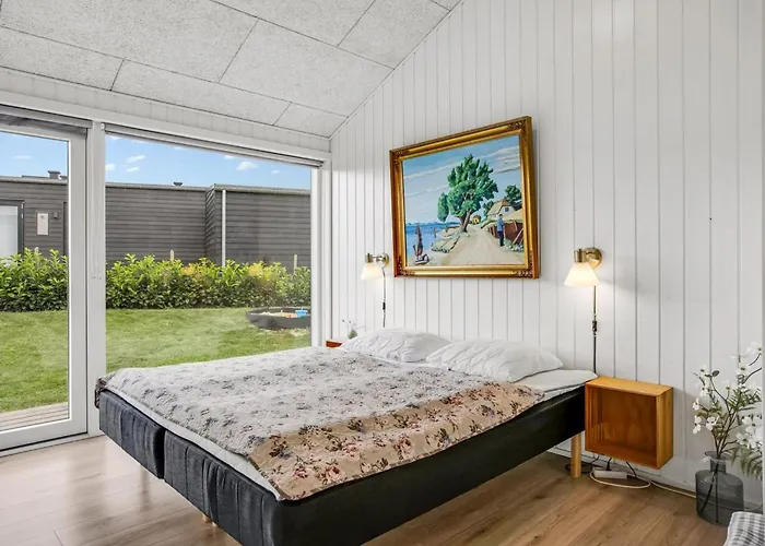 Sigrun - 300m From The Sea By Interhome