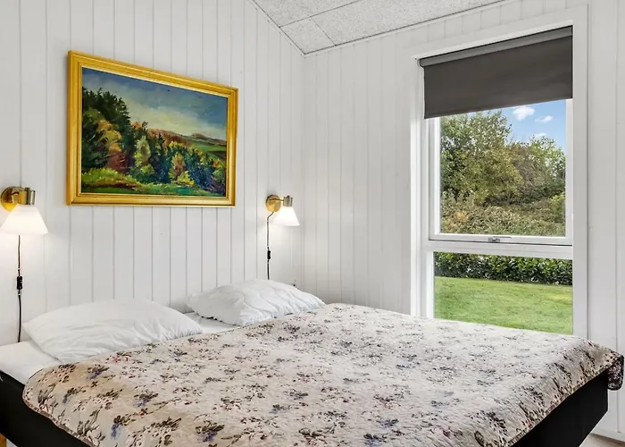 Holiday home Sigrun - 300m From The Sea By Interhome